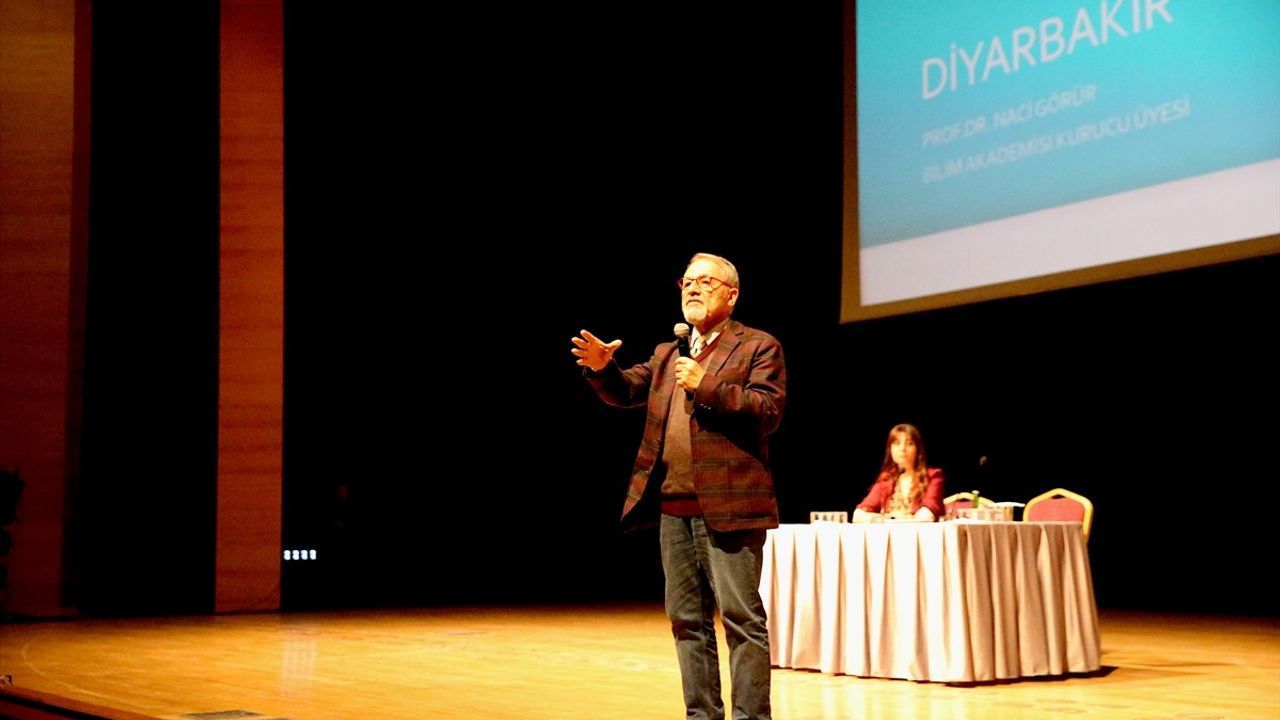 Prof. Dr. Naci Görür: Deprem Dirençli Kentler İçin Farkındalık Önemli