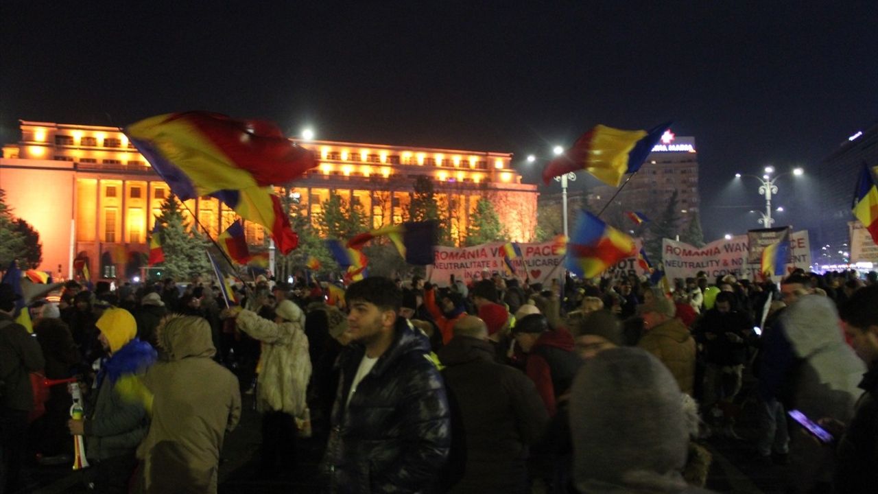 Romanya'da Büyük Protesto: Cumhurbaşkanı Seçiminin İptaline Tepkiler Artıyor