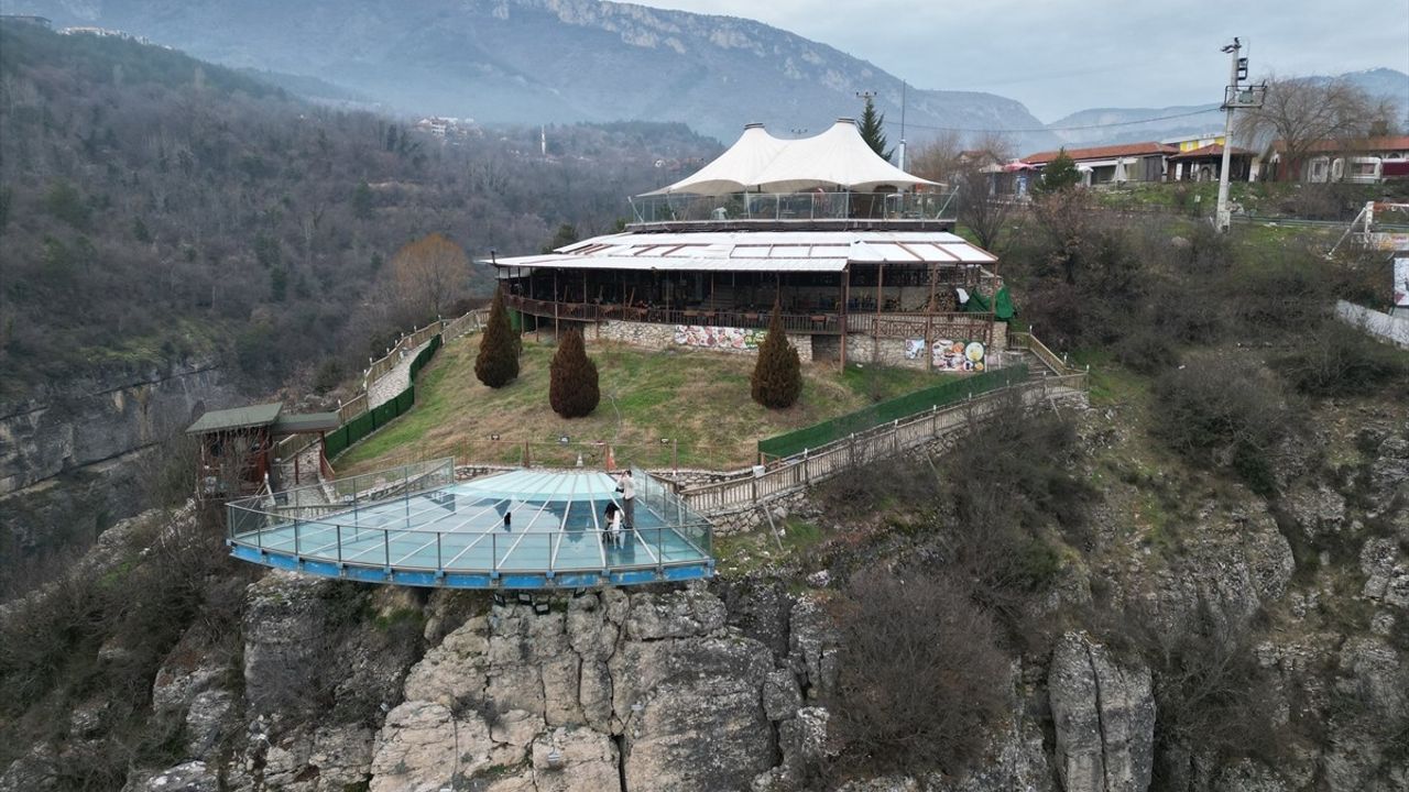 Safranbolu'daki Cam Seyir Terası Rekor Ziyaretçi Ağırladı