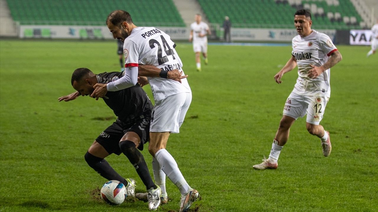 Sakaryaspor ve Gençlerbirliği Berabere Kaldı