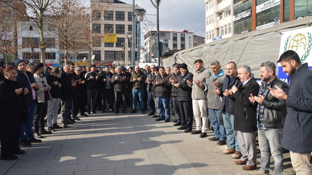 Samsun'dan Suriye'ye Yardım Eli: 600 Çuval Un Gönderildi