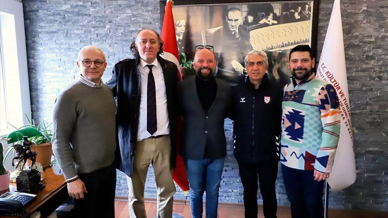 Samsunspor ve SAMDOB'dan Genç Sporculara Sanat Desteği