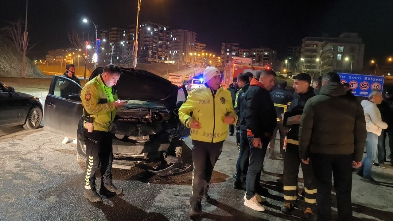 Siirt'te Trafik Kazası: 4 Yaralı