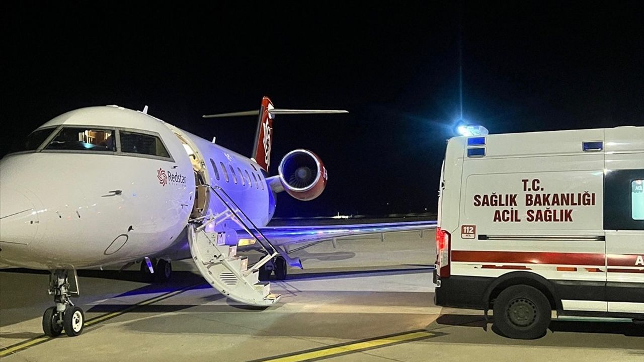 Şırnak'tan İstanbul'a Ambulans Uçakla Bebek Sevk Edildi