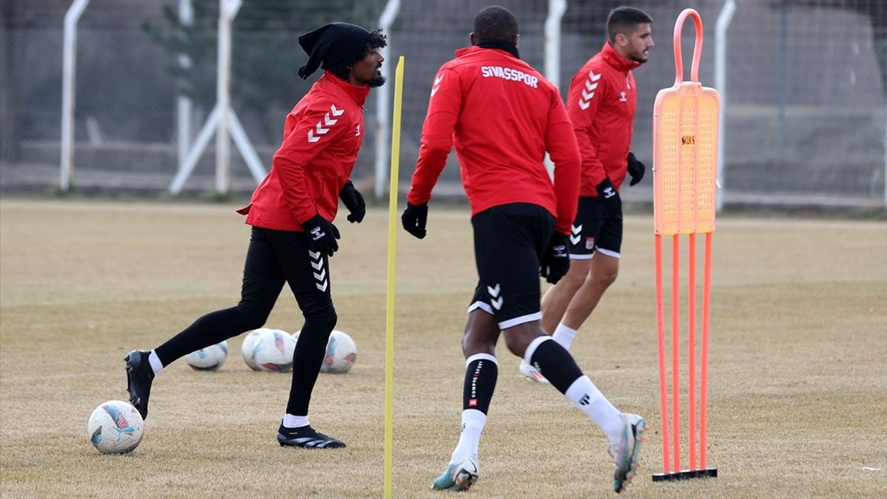 Sivasspor'un Hedefi: Tehlikeli Bölgeden Çıkmak