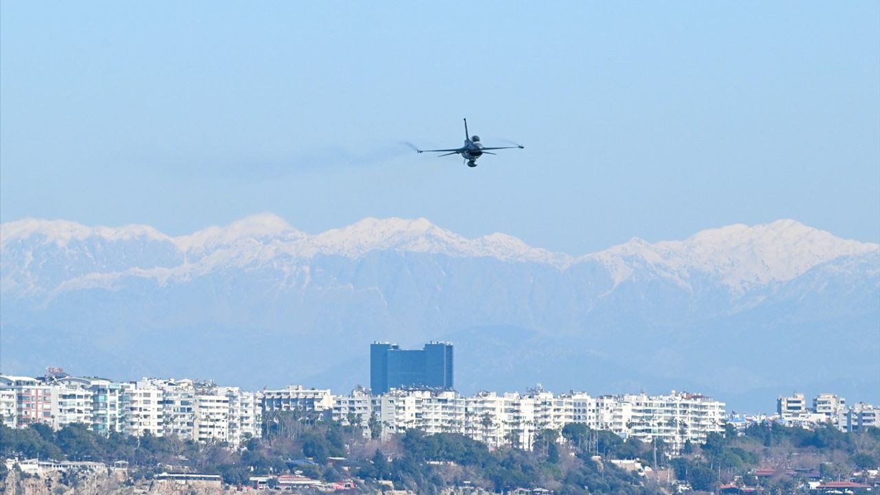 SOLOTÜRK'ün Antalya'daki Görsel Şöleni