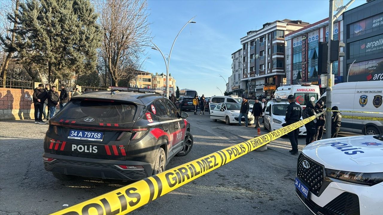 Sultangazi'de Kaçan Araçta Kadın Cesedi Bulundu