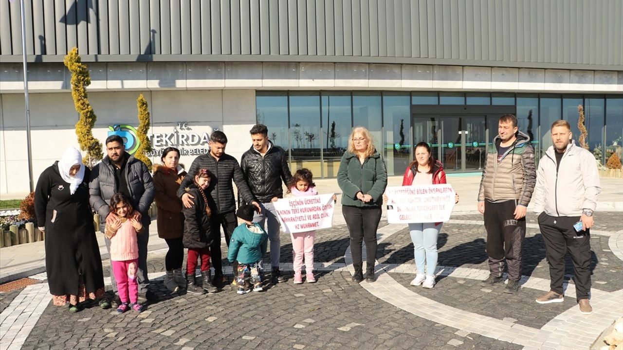 Tekirdağ’da İşten Çıkarılan İşçilerden Alkışlı Protesto