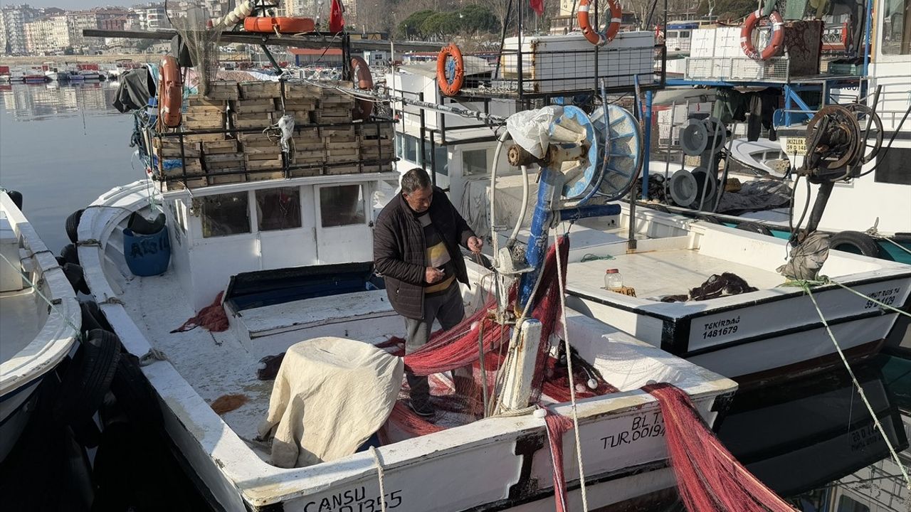 Tekirdağ'ın Balıkçıları Karides Avına Hazırlanıyor