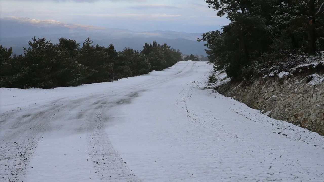 Tokat-Sivas Yolunda Kar Yerini Aldı