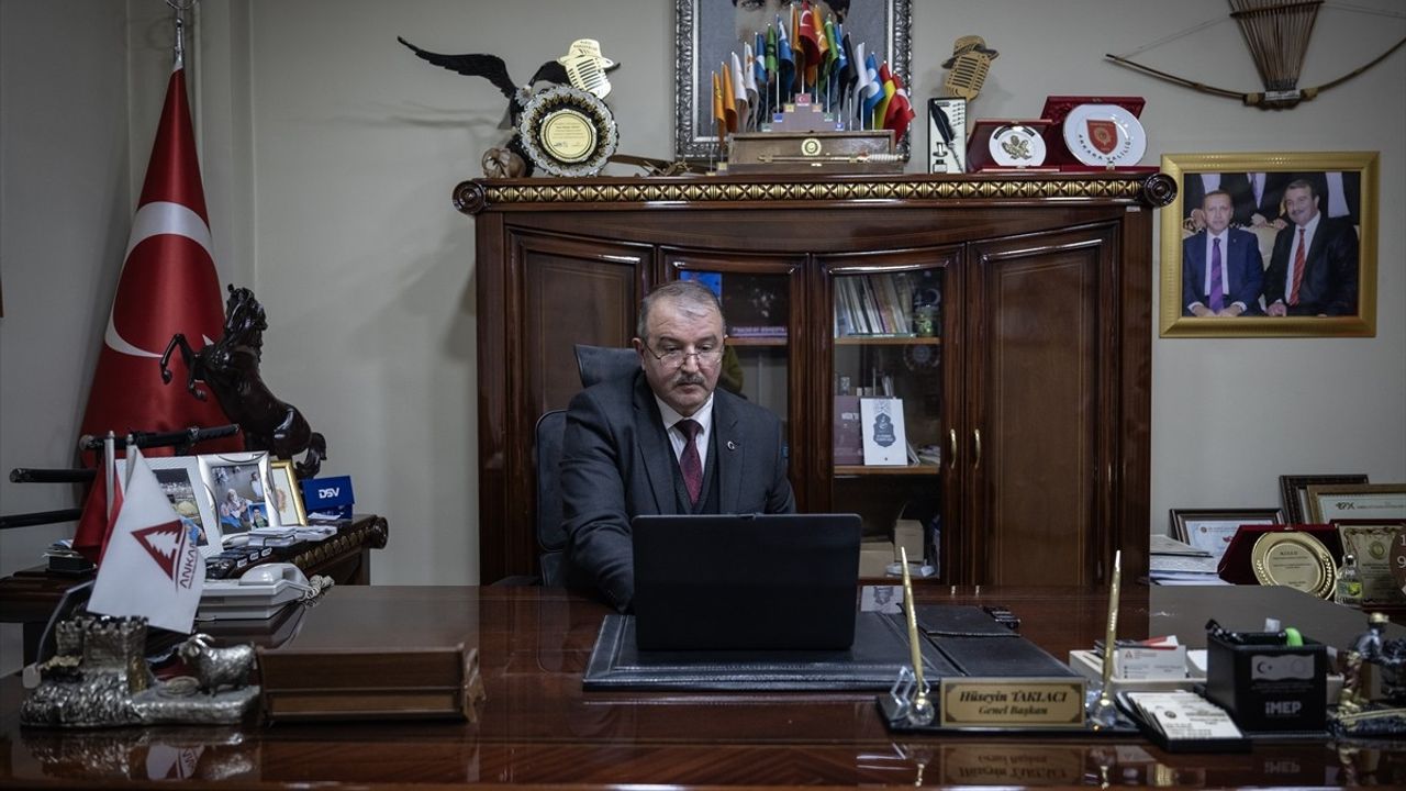 Türkiye Ağaç İşleri Federasyonu Başkanı Taklacı, AA'nın Oylamasında Yer Aldı