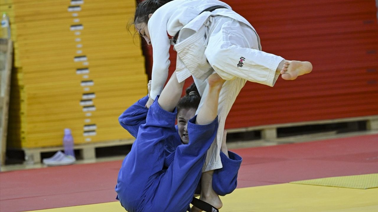 Türkiye Judo Şampiyonası Ankara'da Başladı