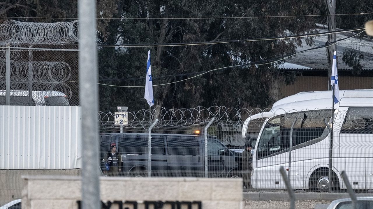 Üçüncü Tur Esir Takası: Kızılhaç Konvoyu Hareket Halinde