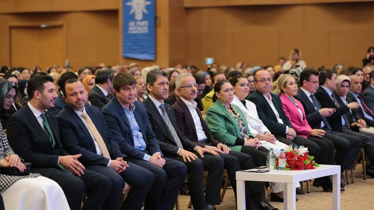 Ulaştırma ve Altyapı Bakanı Uraloğlu Antalya'da Kadın Kolları Kongresi'nde Önemli Açıklamalarda Bulundu