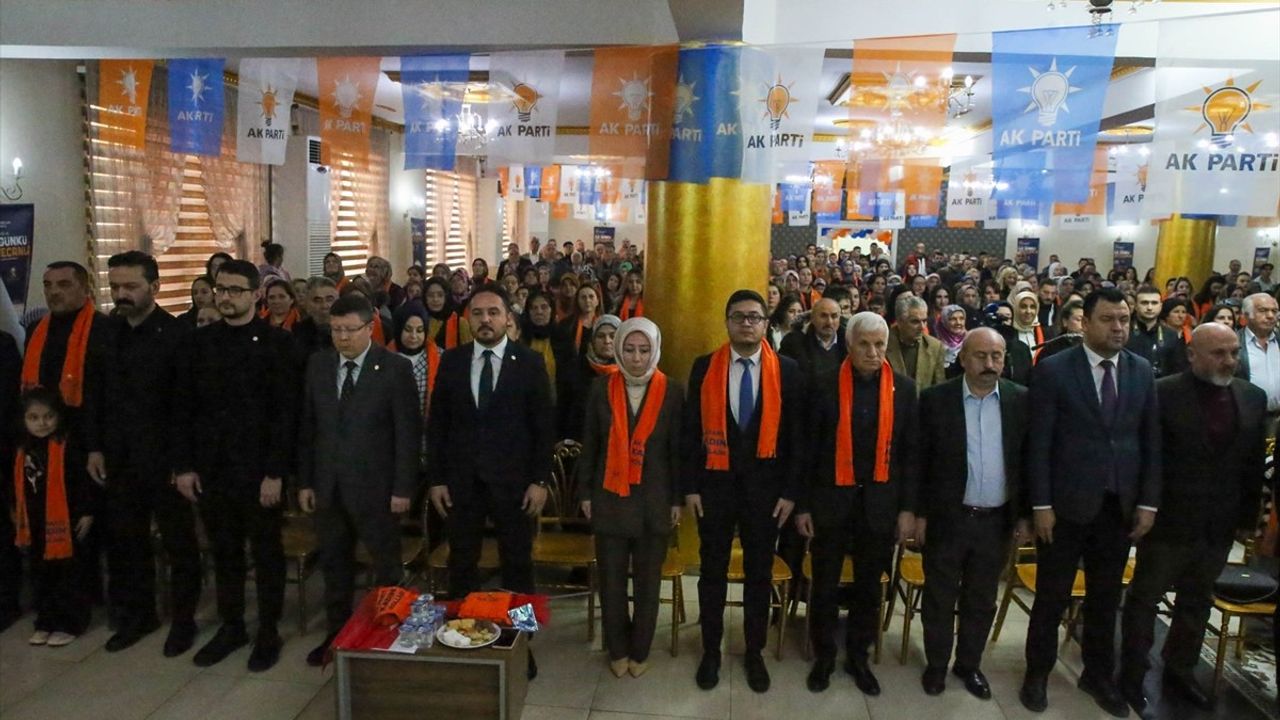 Uşak'ta AK Parti Kadın Kolları 7. Olağan Kongresi Yapıldı