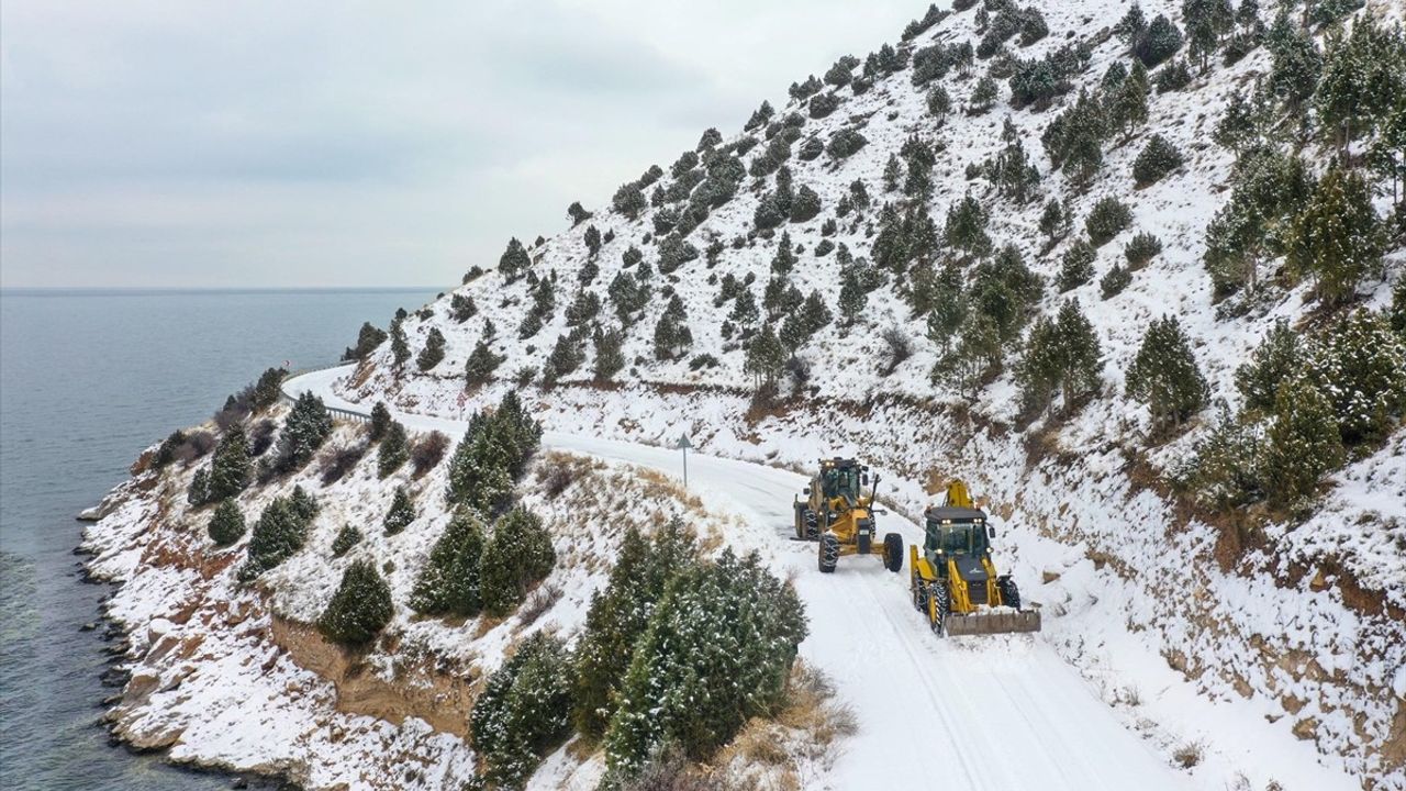 Van ve Bitlis'te Ulaşım Sorunları Devam Ediyor