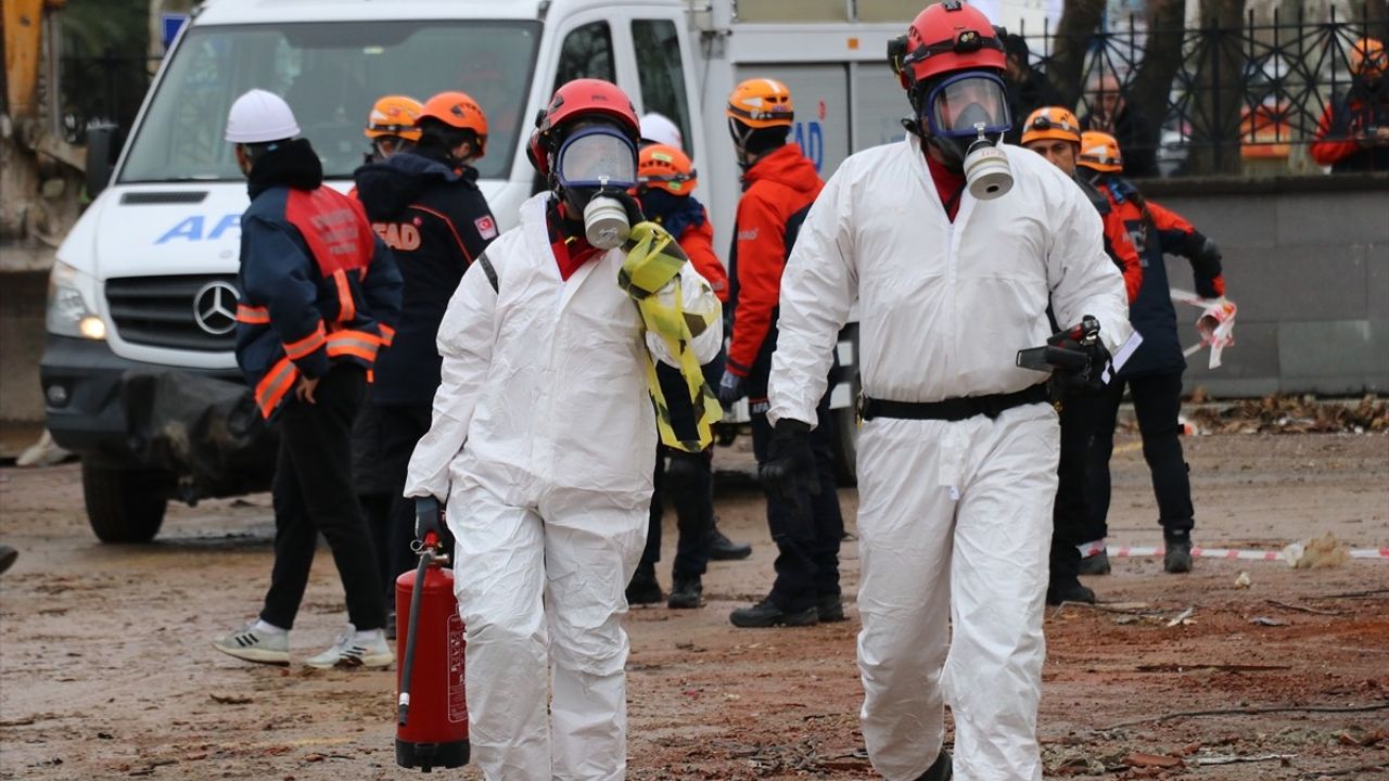 Yalova'da Büyük Ölçekli Deprem Tatbikatı Gerçekleşti