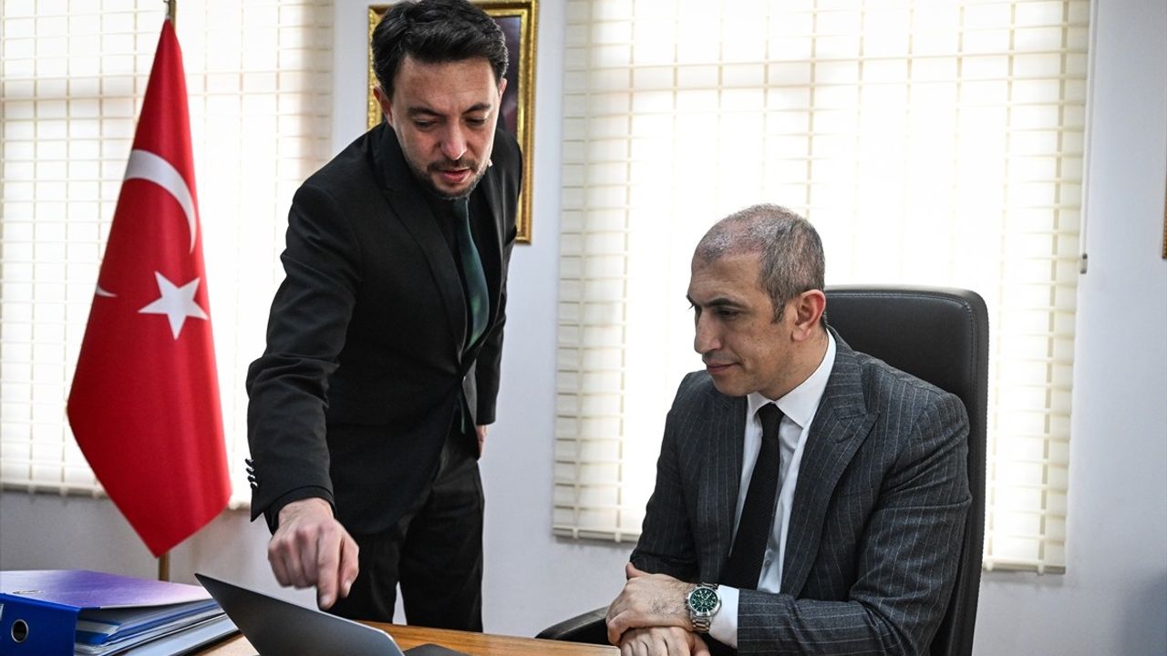 Yüreğir Kaymakamı Mehmet Aksu, AA'nın Yılın Kareleri Oylamasında