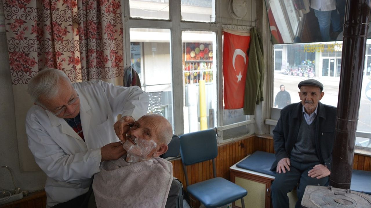 57 Yıldır Berberlik Yapan Hasan Erşahin'in Hikayesi