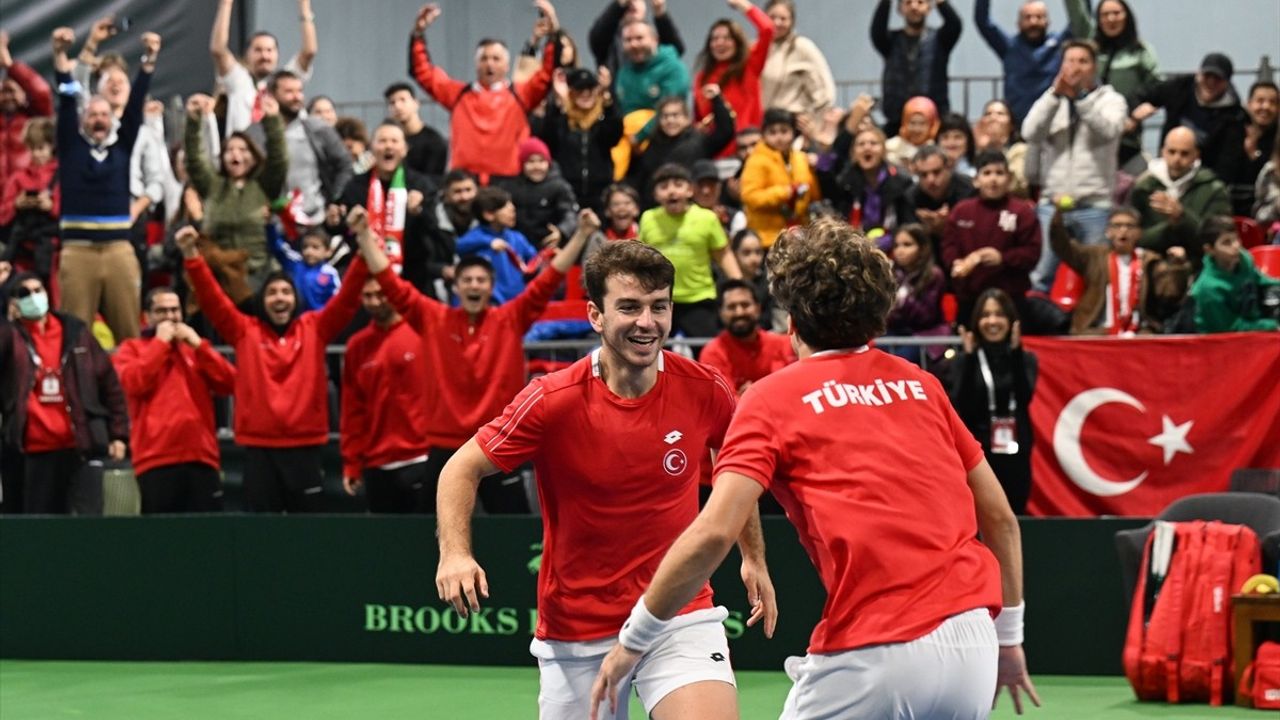 A Milli Erkek Tenis Takımı Davis Cup'ta Başarı Gördü