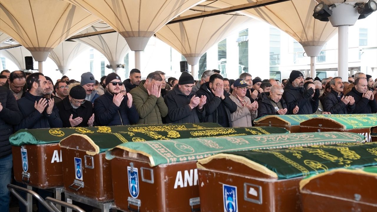 Ankara'da Doğal Gazdan Zehirlenme: Üç Kişi Toprağa Verildi