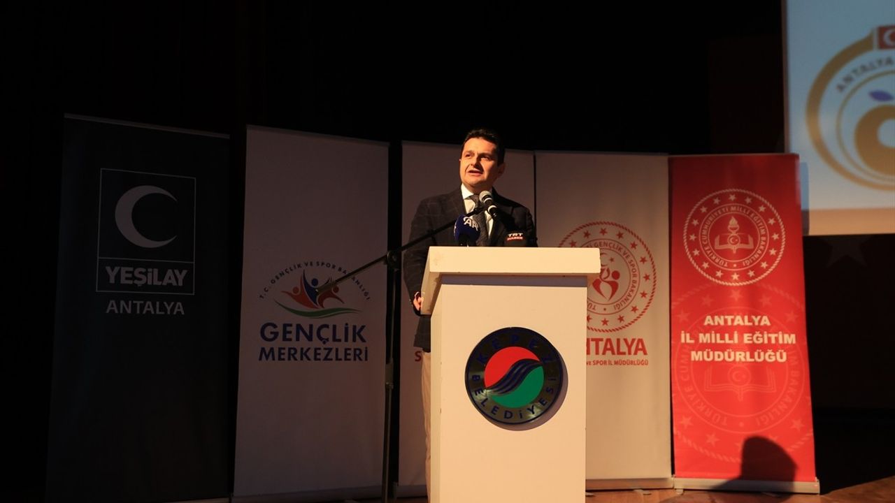 Antalya'da ODAK Projesi ile Dijital Alışkanlıklar Geliştiriliyor