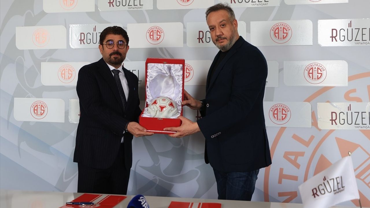 Antalyaspor, RGÜZEL İnşaat ile Sponsorluk Anlaşması İmzaladı