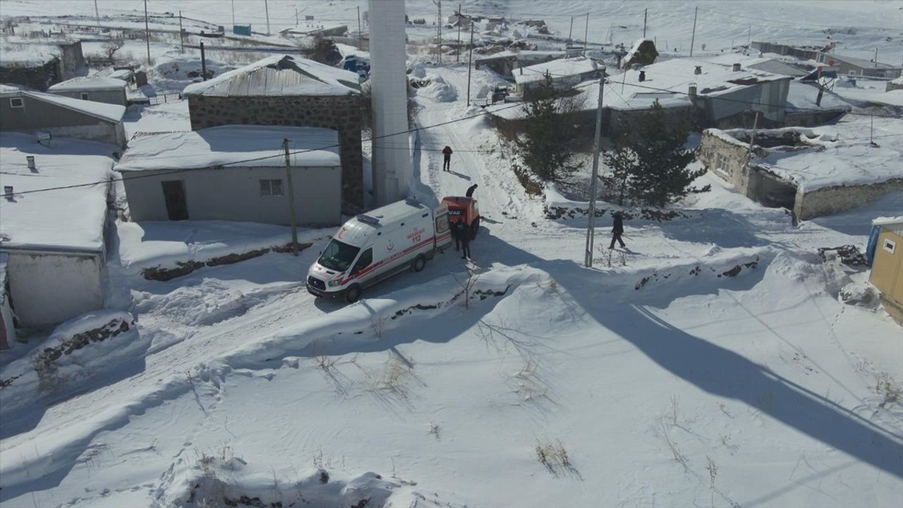 Ardahan'da Kar Engeline Rağmen Hasta Kurtarıldı