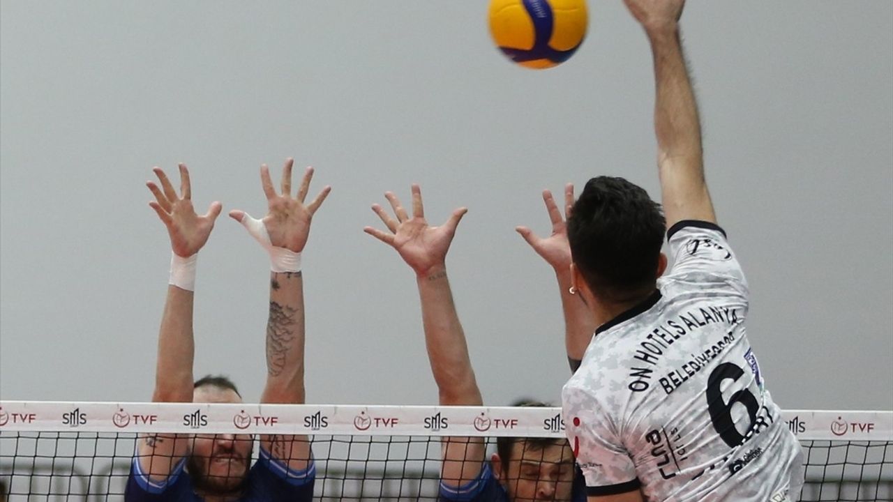 Arkas Spor, Voleybol Efeler Ligi'nde Zorlu Bir Galibiyet Elde Etti