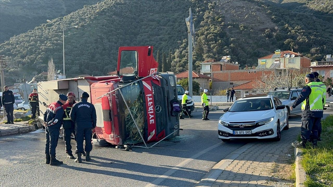 Aydın'da İtfaiye Aracının Devrilmesi Sonrası Üç Personel Yaralandı