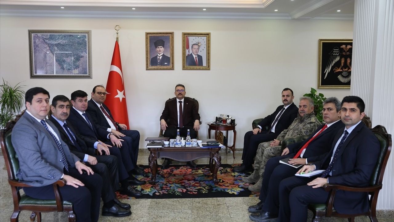 Azerbaycan Heyeti Iğdır'da Vali Ercan Turan ile Buluştu
