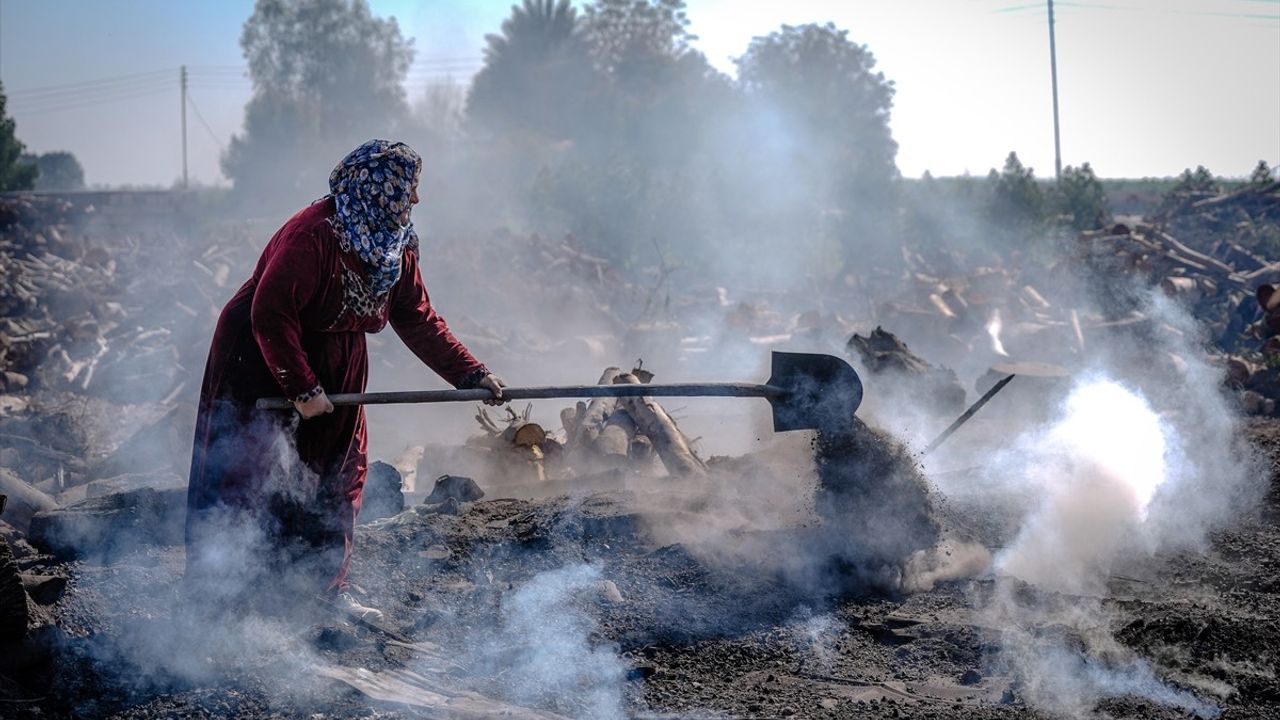 Bağdat'ta Yoksul Aileler Mangaldan Ekmeğini Çıkartıyor