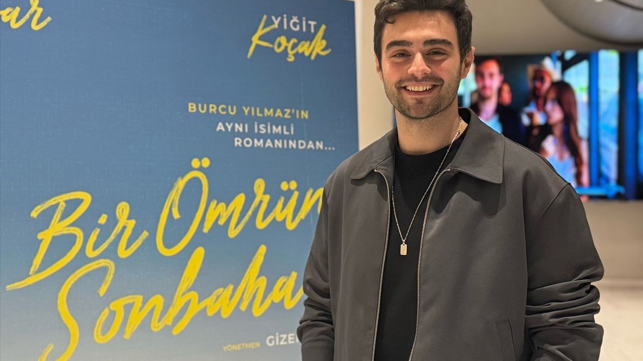 Bir Ömrün Sonbaharı Filmi Galası Atlas Sineması'nda Gerçekleşti