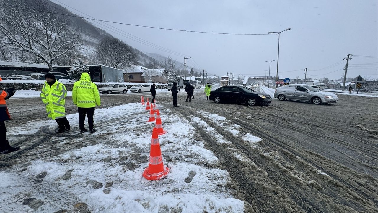 Bolu Dağı'nda Tanker Kazası: Ulaşım Durdu