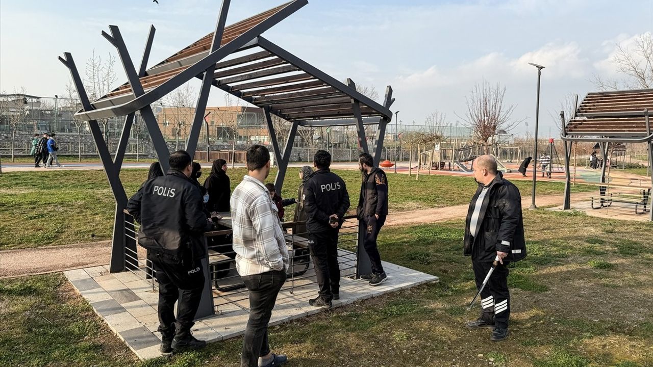 Bursa'da Güvenlik Görevlisi Kavga Esnasında Yaralandı