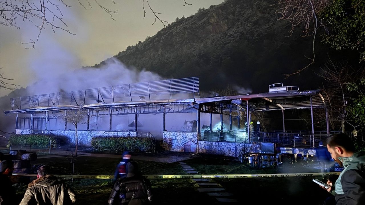 Bursa'da Restoran Yangını