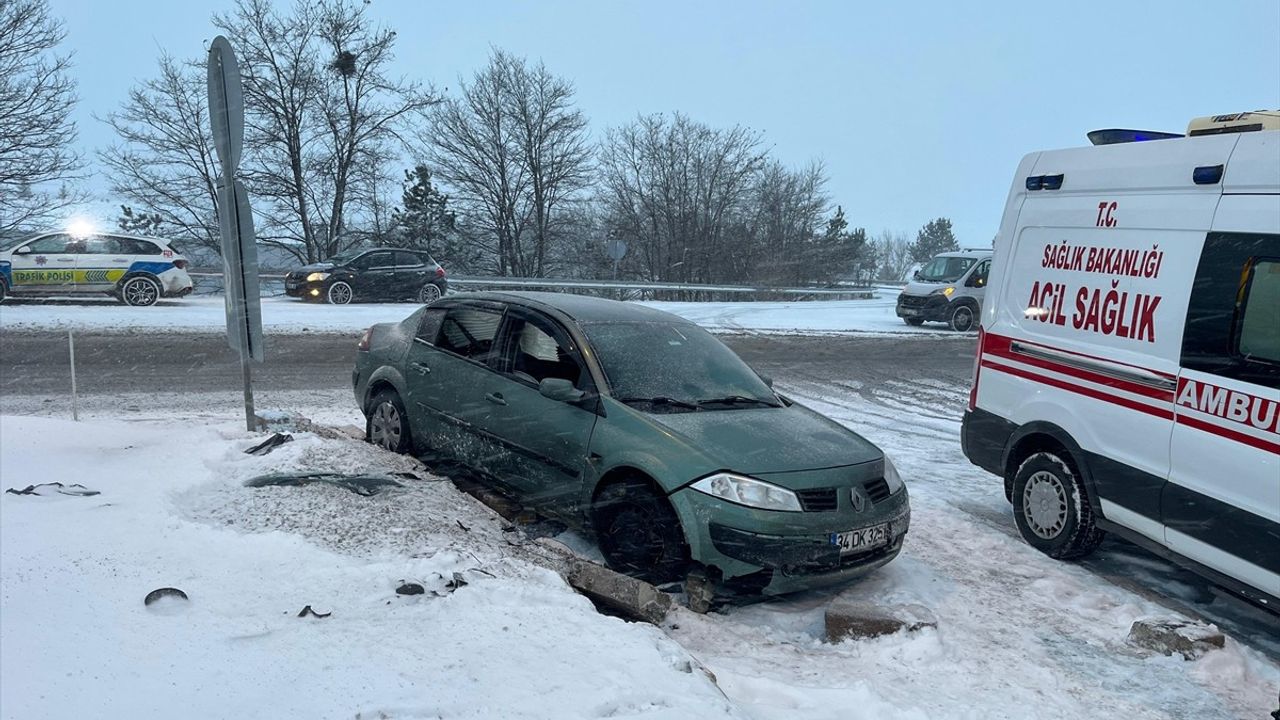 Çankırı'da Trafik Kazası: 4 Yaralı