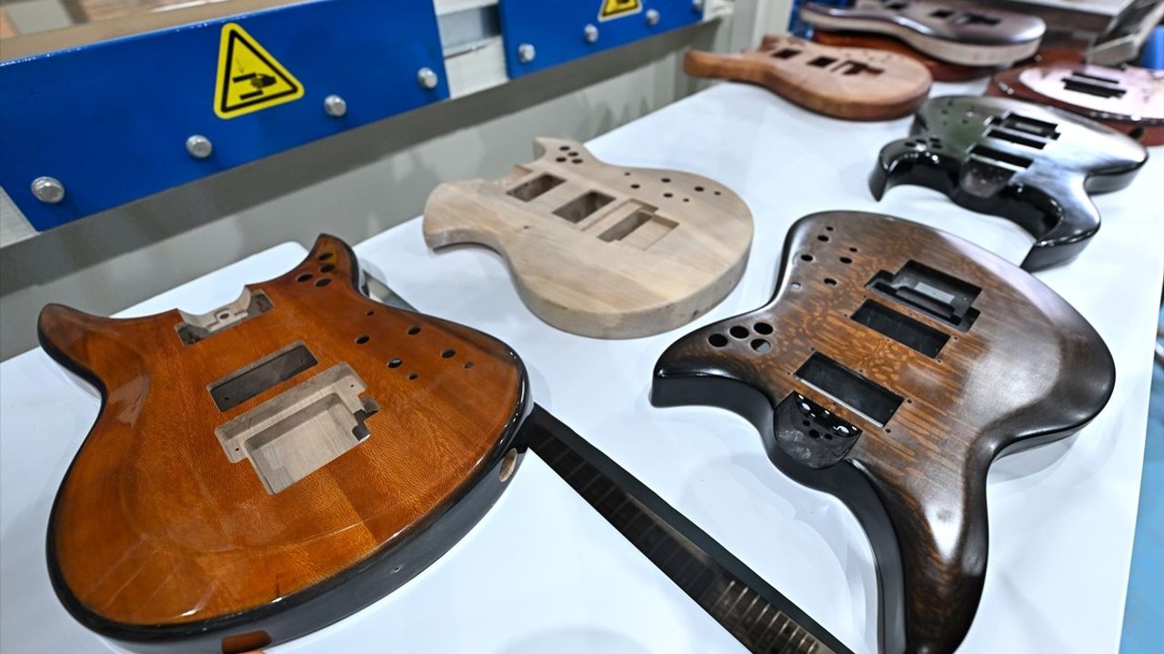 Cem Köksal'ın Yerli Elektrik Gitar İnovasyonu Dünyaya Açılıyor