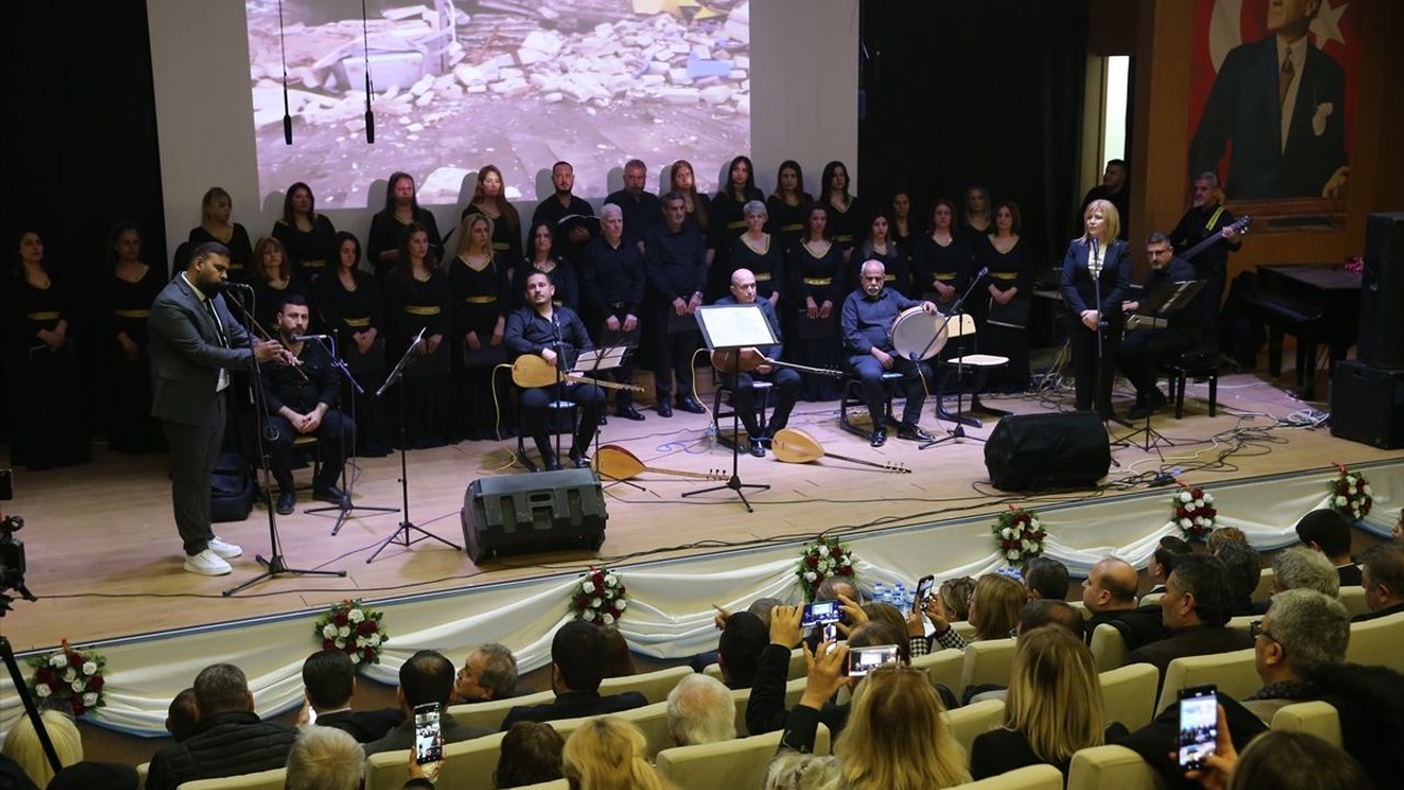 CHP Genel Başkanı Özgür Özel Hatay'da Anma Programlarına Katıldı