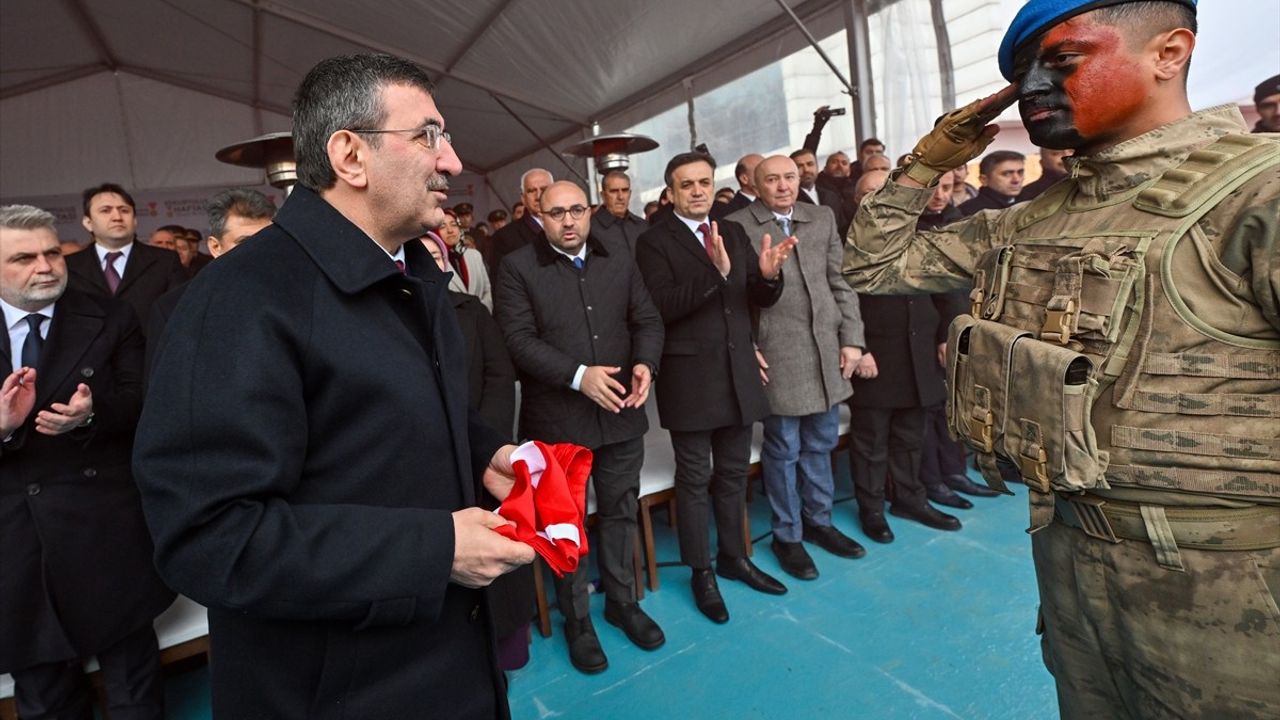 Cumhurbaşkanı Yardımcısı Yılmaz, Kahramanmaraş Kurtuluş Bayramı'nda Konuştu