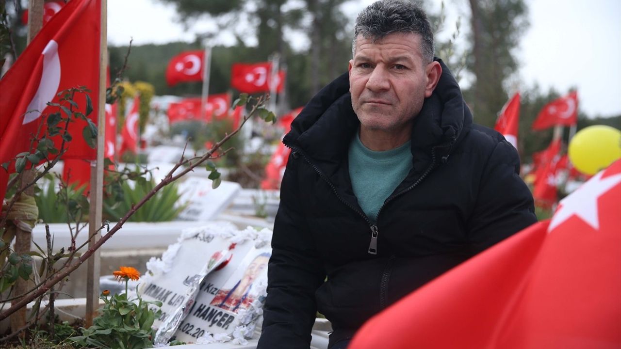 Depremde Kızını Kaybeden Baba Mesut Hançer'in Acısı İlk Günden Taze