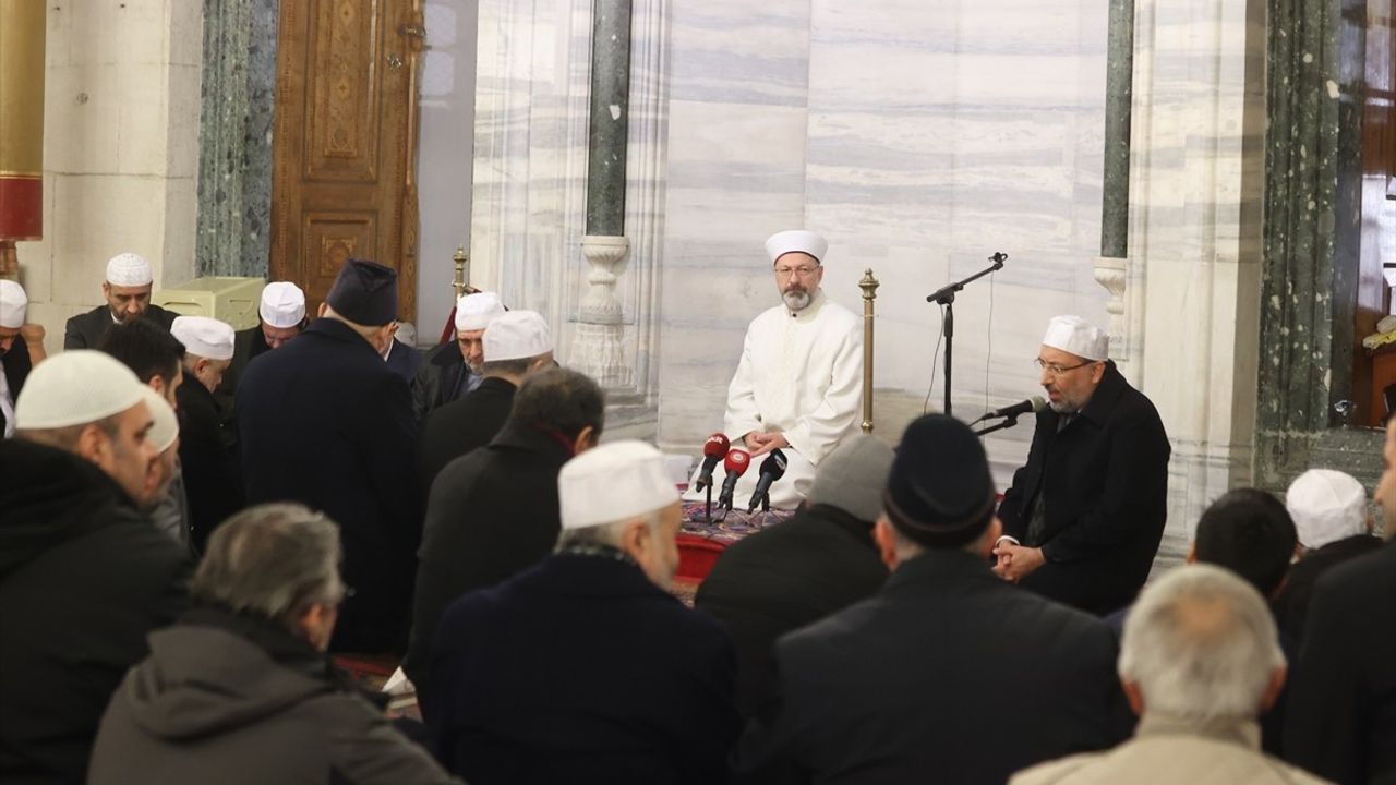 Diyanet İşleri Başkanı Ali Erbaş'tan Hatmi Şerif Programında Anlamlı Mesajlar