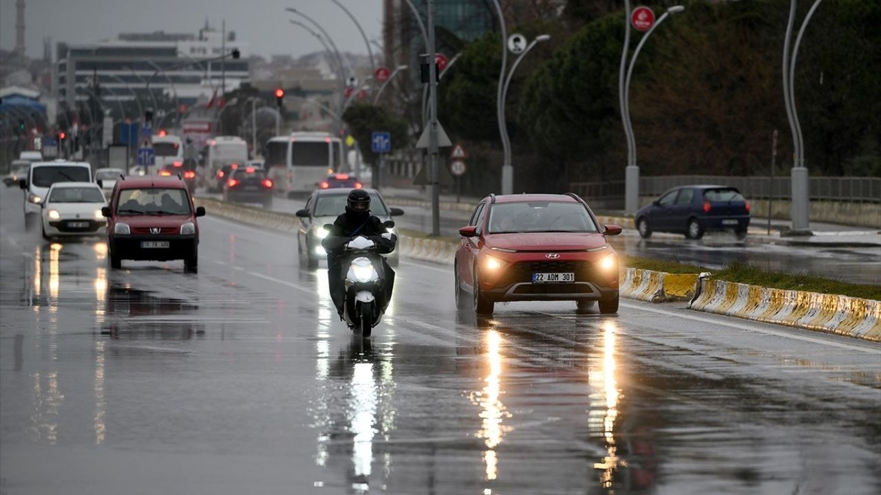 Edirne ve Tekirdağ'da Etkili Sağanak Yağışlar