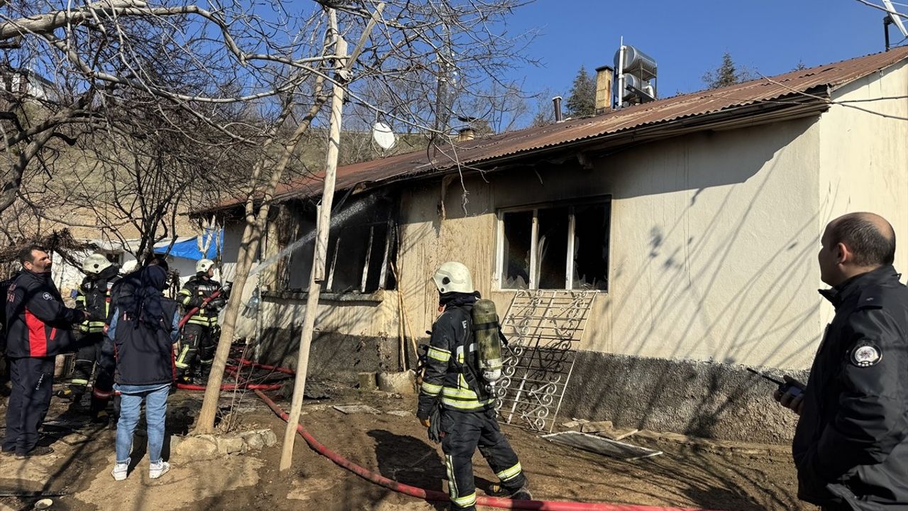 Elazığ'daki Yangın Faciası: Bir Kadın Hayatını Kaybetti