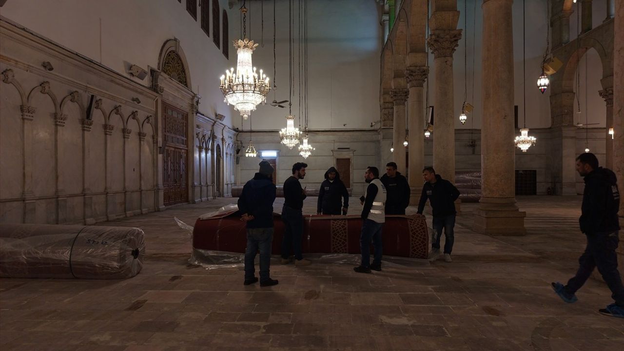 Emevi Camisi'nde Bakım ve Onarım Çalışmaları Başladı