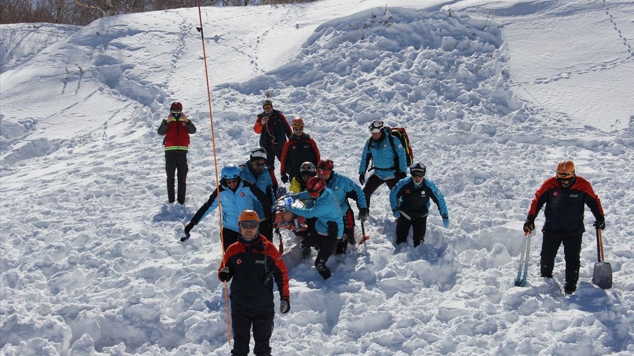 Erciyes'te Çığ Tatbikatı: 152 Personel Katıldı