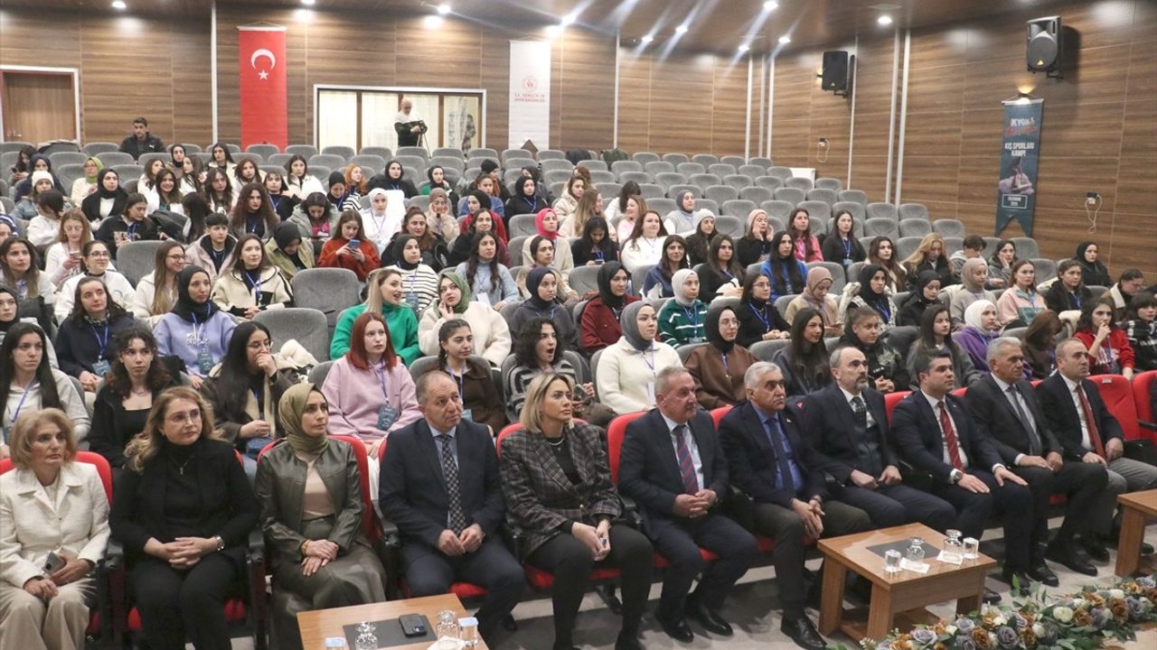 Erzurum'da Kış Sporları Kampı Başladı