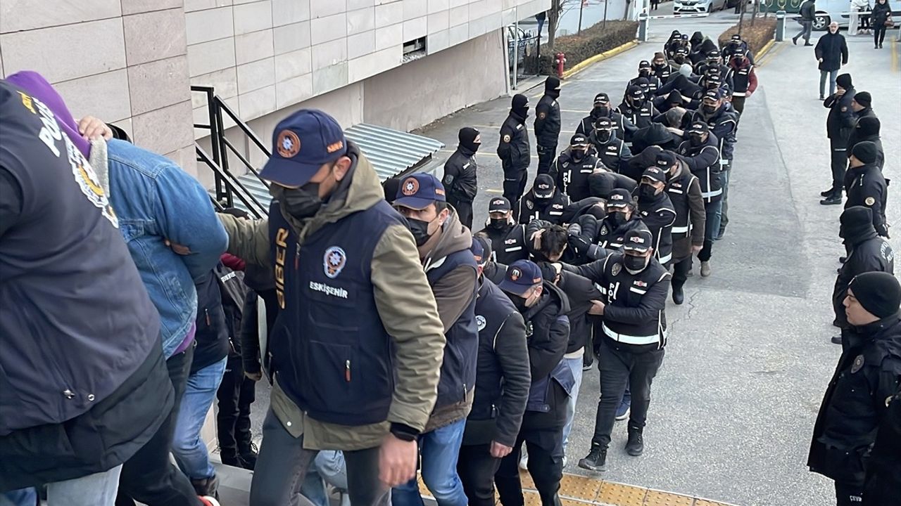 Eskişehir'de Yasa Dışı Bahis Operasyonu: 24 Şüpheli Yakalandı