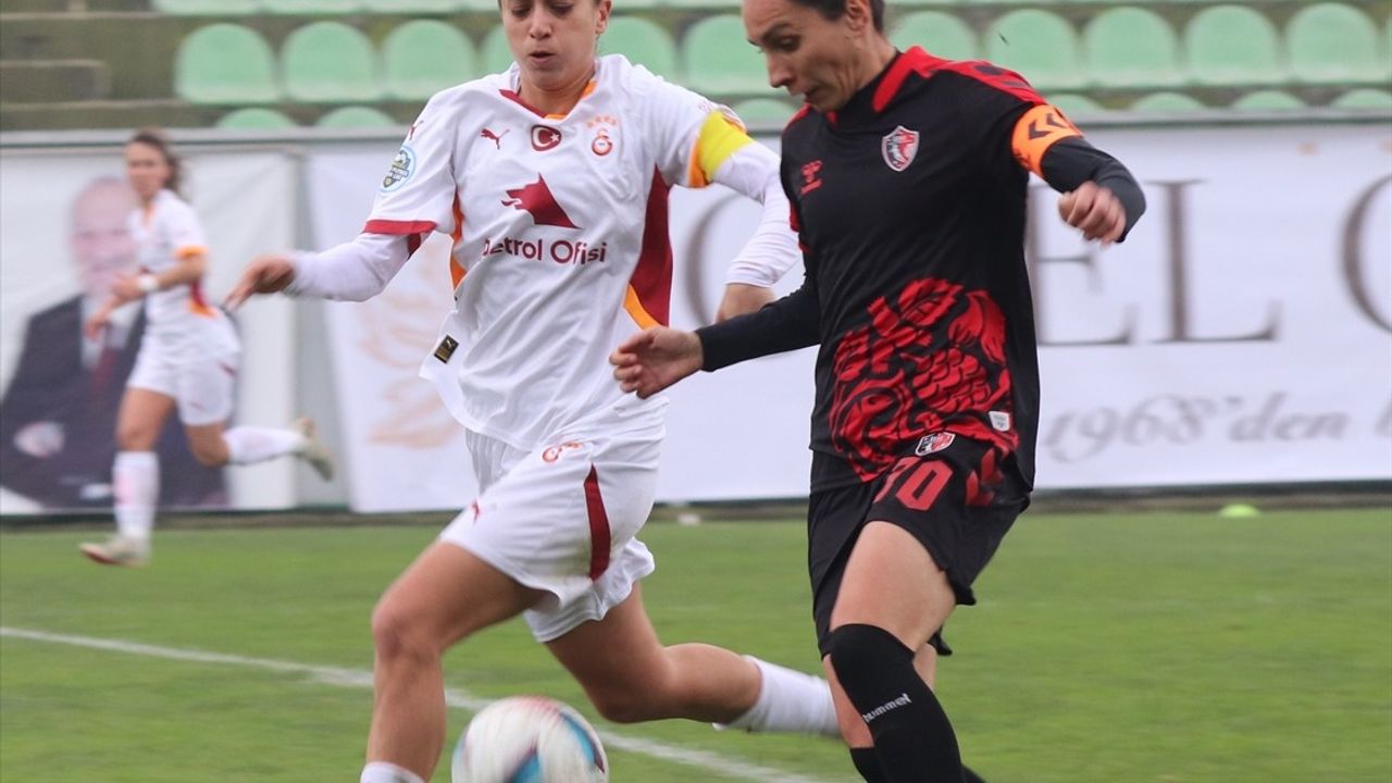 Galatasaray Petrol Ofisi, Ünye Kadın Spor Kulübü'nü Farklı Geçti