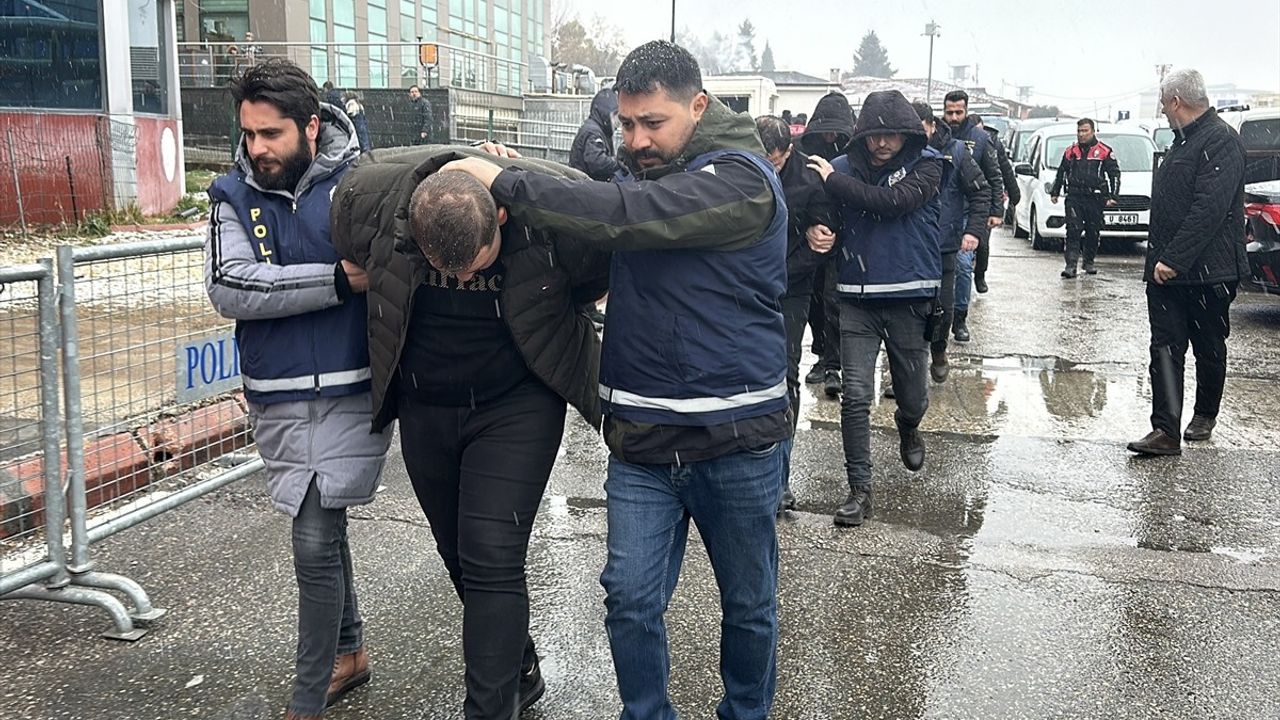 Gaziantep'te Bıçaklı Cinayet: İki Şüpheli Tutuklandı